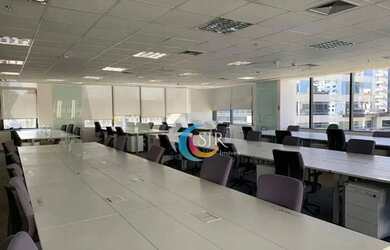 Imagem: O depósito possui 5 Vagas na garagem, 672m² de Área, Imóvel