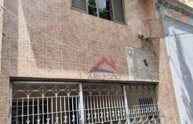 Imagem: A casa possui 3 Dormitórios, 1 Banheiro, 2 Vagas na garagem