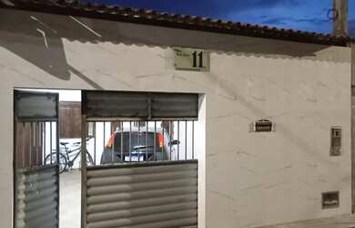Imagem: A casa possui 1 Banheiro, 2 Vagas na garagem, 150m² de Área