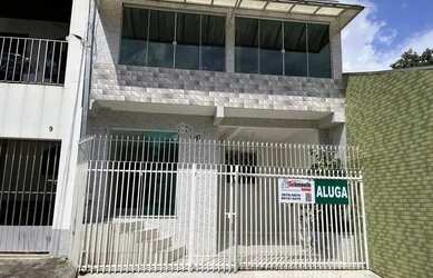 Imagem: A casa possui 3 Dormitórios, 1 Banheiro, 1 Vaga na garagem