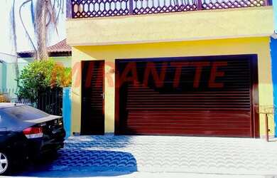 Imagem: A casa possui 4 Dormitórios, 2 Banheiros, 2 Vagas na garagem