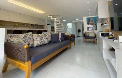 Imagem: A casa possui 4 Dormitórios, 4 Banheiros, 3 Vagas na garagem