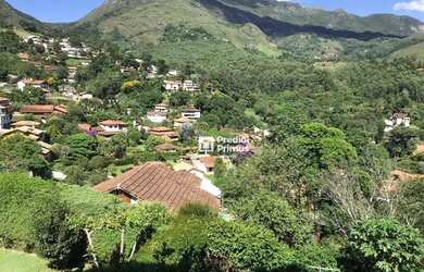 Imagem: A casa possui 3 Dormitórios, 3 Banheiros, 2 Vagas na garagem