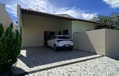 Imagem: A casa em condomínio possui 3 Dormitórios, 3 Banheiros, 2