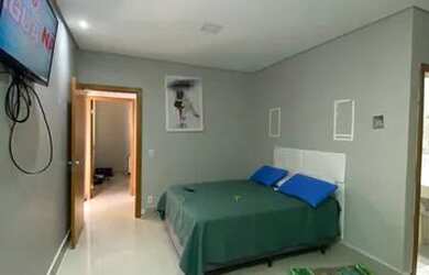 Imagem: A casa em condomínio possui 3 Dormitórios, 3 Banheiros e