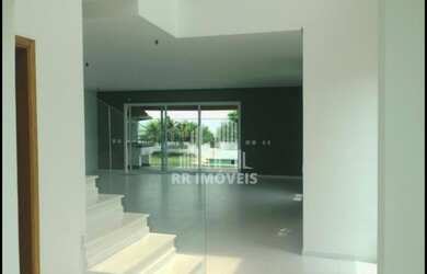 Imagem: A casa em condomínio possui 4 Dormitórios, 5 Banheiros, 5