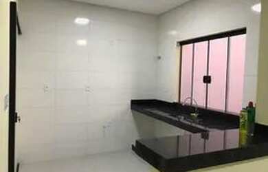 Imagem 2: VENDO CASA EM PIUMHI- MG. 2 Vagas na garageme3 Dormitórios