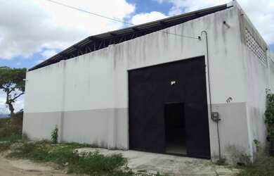 Imagem: O depósito possui 5 Vagas na garagem, 400m² de Área e está