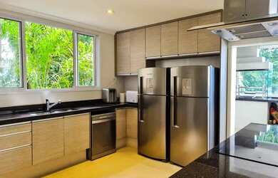 Imagem 14: Casa moderna À VENDA no condomínio São Pedro em Guarujá