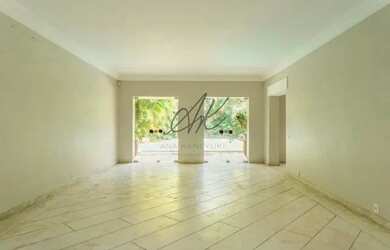 Imagem 10: Casa no Jardim Europa. Piscina, Guarda roupa, Lareirae4 Vagas na garagem