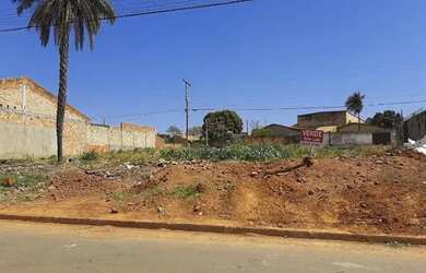 Imagem: O terreno possui 375m² de Área e está localizado em Parque