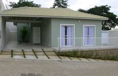 Imagem: A casa possui 3 Dormitórios, 2 Banheiros, 1 Vaga na garagem