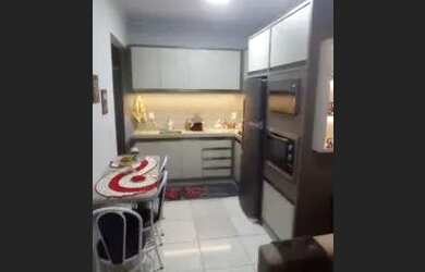 Imagem: A casa à venda possui 2 Dormitórios, 1 Banheiro e 80m² de