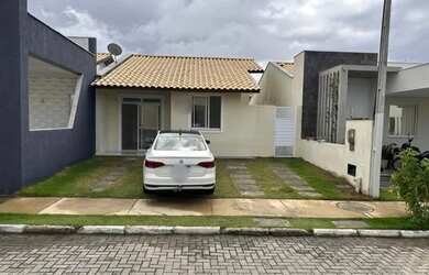 Imagem: A casa em condomínio possui 3 Dormitórios, 1 Banheiro, 2 Vagas