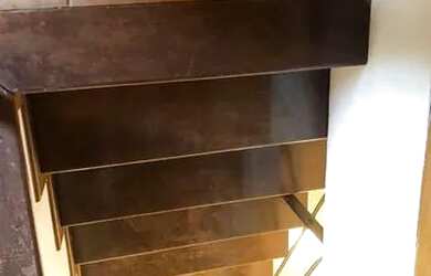 Imagem: A casa possui 3 Dormitórios, 5 Banheiros, 4 Vagas na garagem