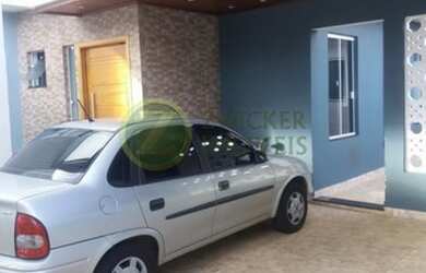 Imagem: A casa possui 3 Dormitórios, 4 Banheiros, 2 Vagas na garagem