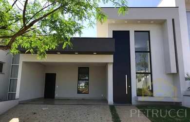 Imagem: A casa em condomínio possui 3 Dormitórios, 3 Banheiros, 4