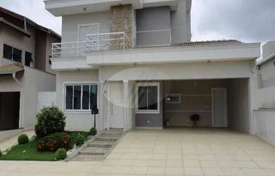 Imagem: A casa em condomínio possui 4 Dormitórios, 5 Banheiros, 5