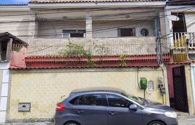 Imagem: A casa em condomínio possui 2 Dormitórios, 2 Banheiros, 100m²