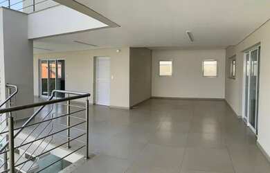 Imagem: A casa em condomínio possui 4 Dormitórios, 5 Banheiros, 5