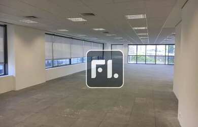 Imagem: O depósito possui 5 Vagas na garagem, 261m² de Área e está