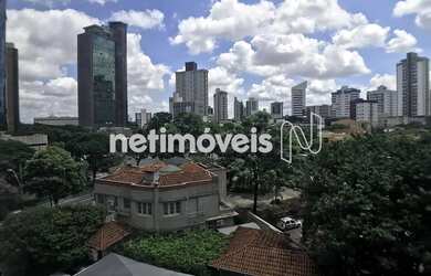 Imagem: O depósito possui 4 Vagas na garagem e 336m² de Área e está