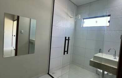 Imagem 11: Alugo casa com 3 suítes. Churrasqueira, Varanda, 160m² de Áreae2 Vagas...