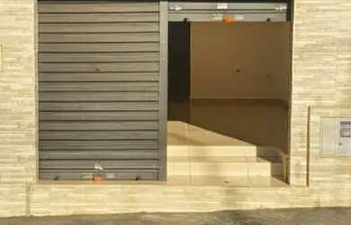 Imagem: O depósito possui 32m² de Área e está localizado em Centro