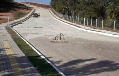 Imagem: O terreno possui 275m² de Área e está localizado em Vargas