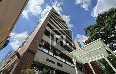 Imagem: O depósito possui 5 Vagas na garagem, 266m² de Área e está