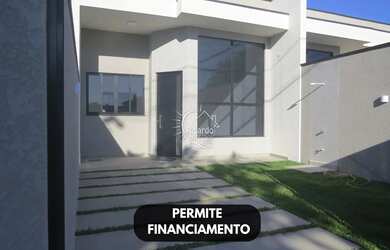 Imagem: A casa possui 3 Dormitórios, 2 Banheiros, 1 Vaga na garagem