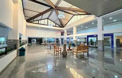 Imagem: O depósito possui 1 Vaga na garagem, 57m² de Área e está