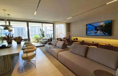 Imagem: O apartamento possui 4 Dormitórios, 5 Banheiros, 3 Vagas na