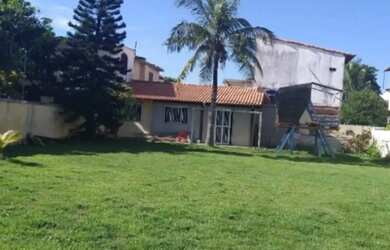 Imagem: A casa possui 1 Dormitório, 1 Banheiro, 2 Vagas na garagem