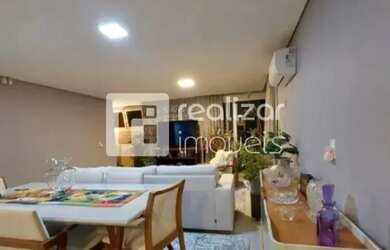 Imagem: A casa possui 4 Dormitórios, 4 Banheiros, 1 Vaga na garagem