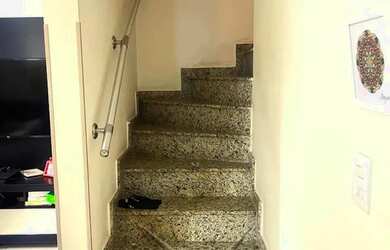 Imagem 9: Sobrado para venda possui 109 metros quadrados com 3 quartos em Vila Isolina...