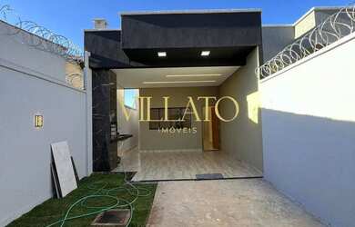 Imagem: A casa possui 3 Dormitórios, 2 Banheiros, 3 Vagas na garagem