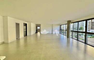 Imagem: O apartamento possui 3 Dormitórios, 4 Banheiros, 2 Vagas na