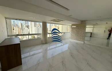 Imagem: O apartamento possui 3 Dormitórios, 3 Banheiros, 2 Vagas na