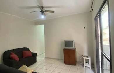 Imagem: O apartamento possui 1 Dormitório, 1 Banheiro, 1 Vaga na garagem