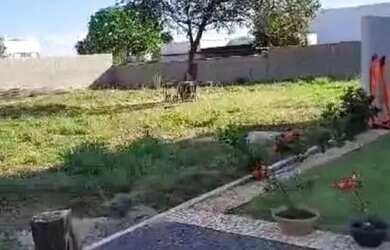 Imagem: O terreno possui 1m² de Área e está localizado em Plano