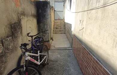 Imagem: A casa possui 1 Dormitório, 1 Banheiro, 30m² de Área e está