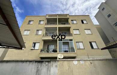 Imagem: O apartamento possui 3 Dormitórios, 1 Banheiro, 1 Vaga na garagem