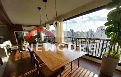 Imagem: O apartamento possui 4 Dormitórios, 5 Banheiros, 4 Vagas na