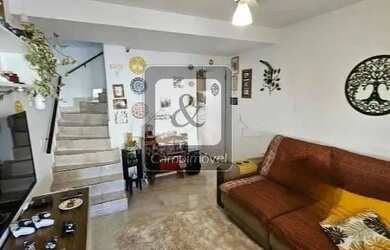 Imagem: A casa possui 2 Dormitórios, 1 Banheiro, 2 Vagas na garagem