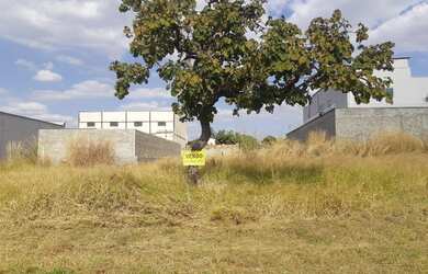 Imagem: O terreno possui 300m² de Área e está localizado em Setor
