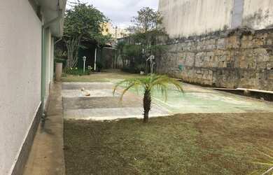 Imagem: O terreno possui 900m² de Área e está localizado em Centro