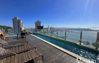 Imagem: O apartamento possui 3 Dormitórios, 1 Banheiro, 2 Vagas na