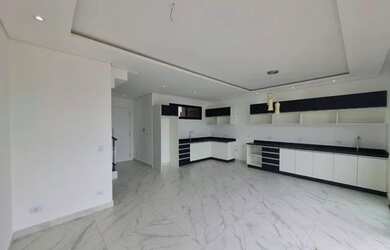 Imagem: A casa em condomínio possui 3 Dormitórios, 1 Banheiro, 1 Vaga