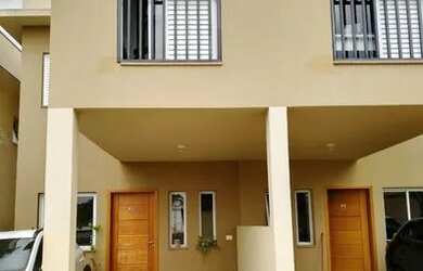 Imagem: A casa em condomínio possui 3 Dormitórios, 2 Banheiros, 123m²